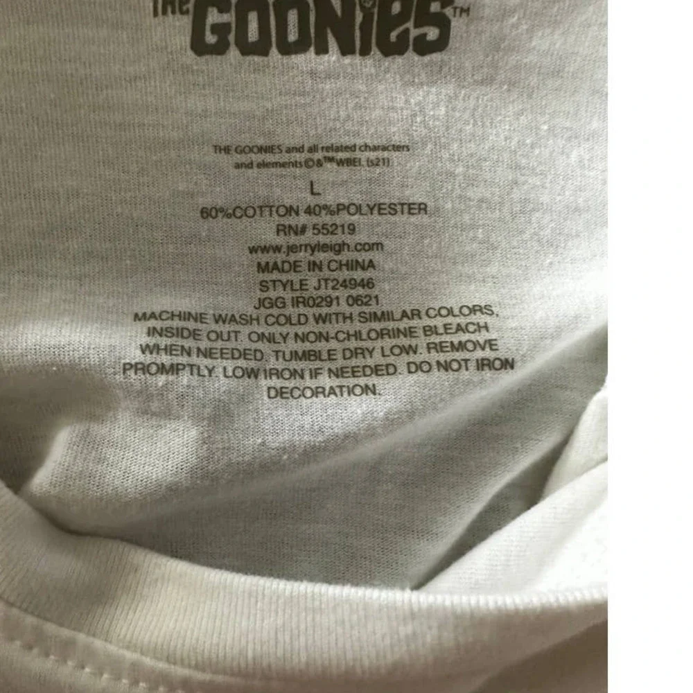THE Goonies graphic t-shirt Size Large - Picture 3 of 3
